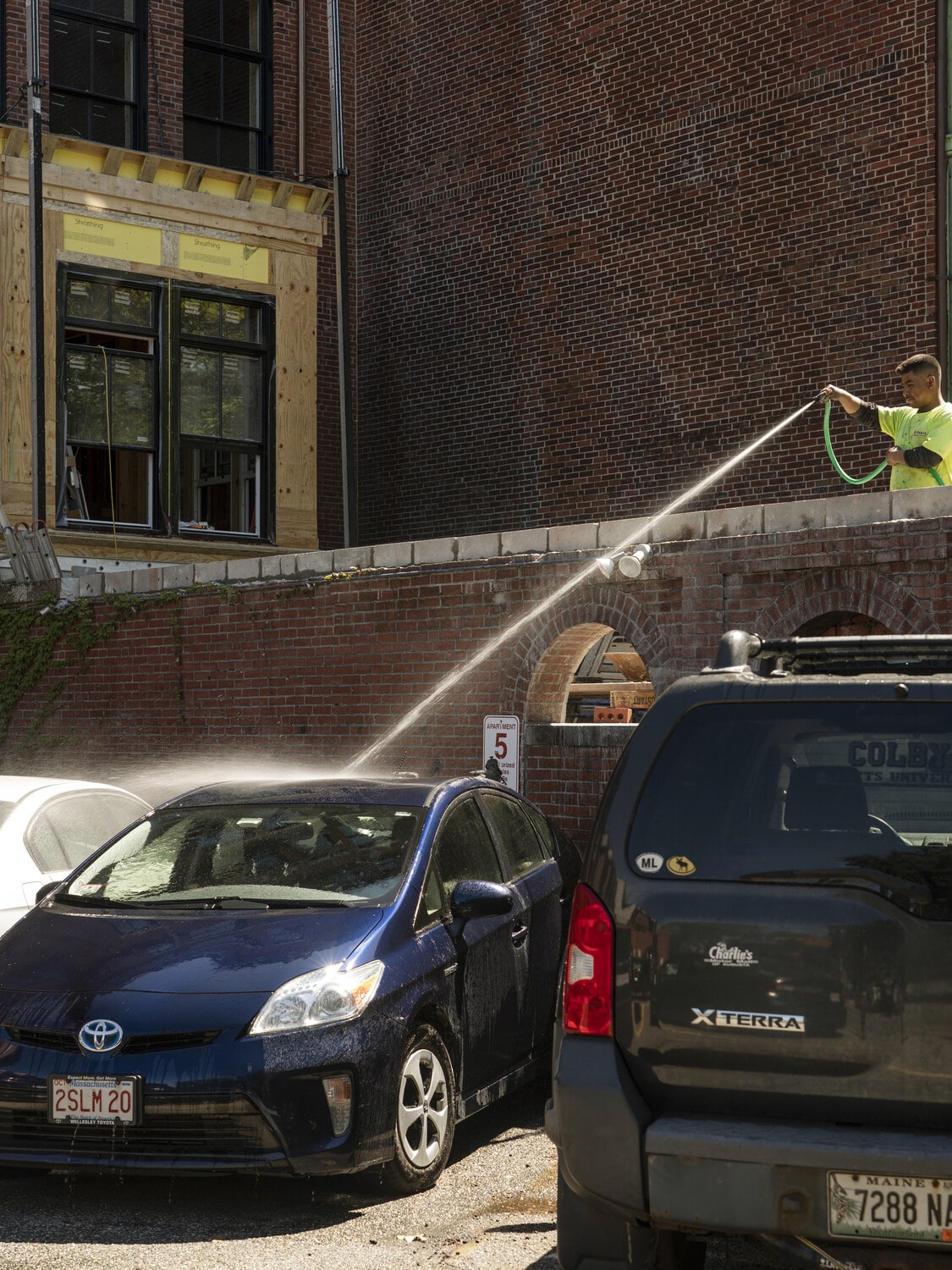 13 Photo Marvin Zilm Men at Work